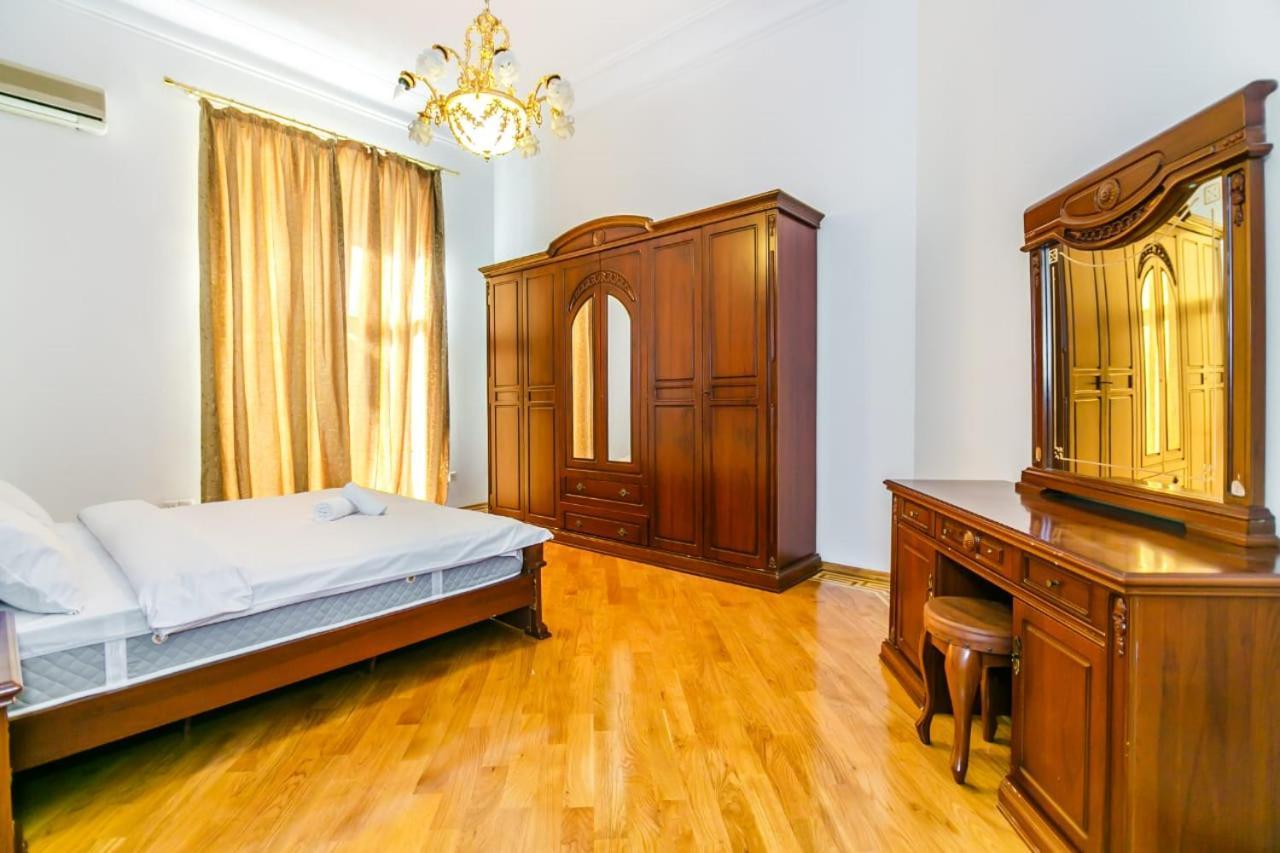 Apartment White In The Nizami Street