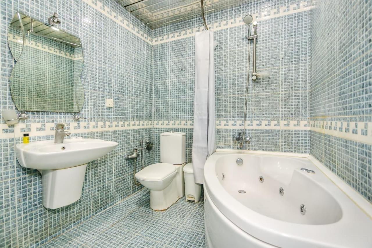 White In The Nizami Street Apartment Baku
