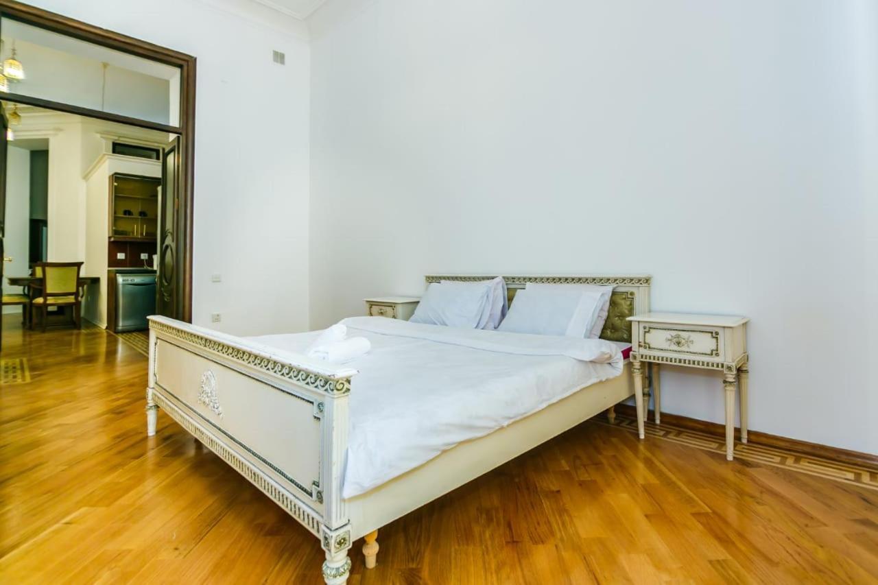 White In The Nizami Street Apartment Baku