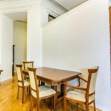 White Apartment In The Nizami Street Baku Exterior photo