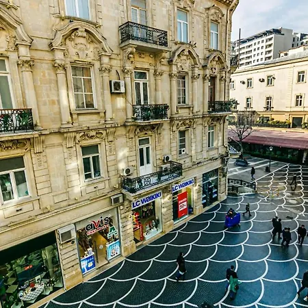 White Apartment In The Nizami Street Baku Exterior photo